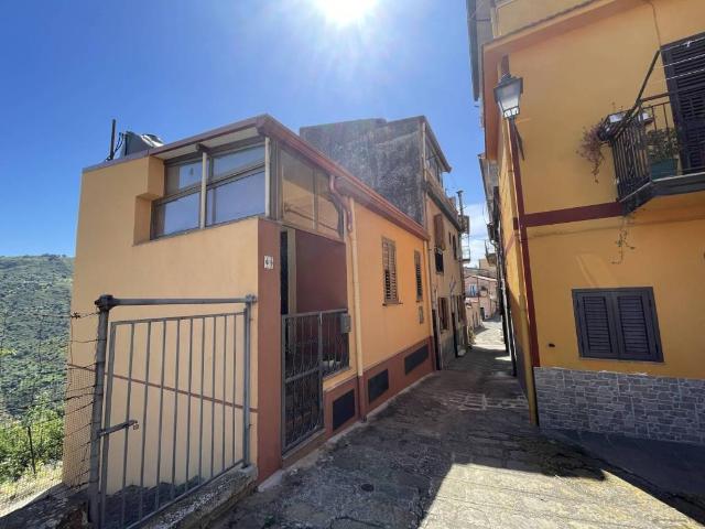 Villa in vendita a Reitano ME