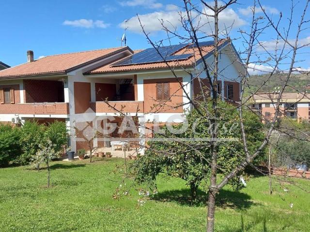 Villa in vendita a Rende CS