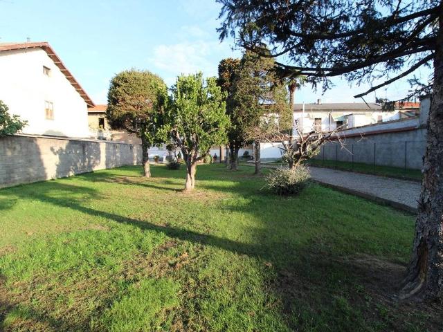 Villa in vendita a Rho MI