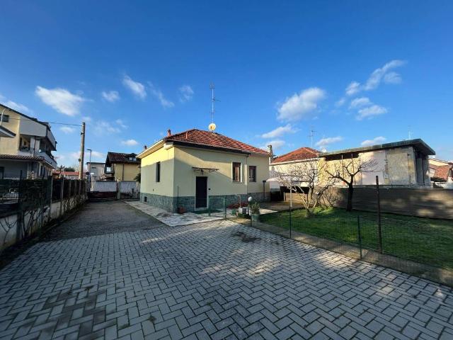Villa in vendita a Rho MI