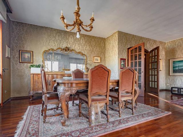 Villa in vendita a Rho MI