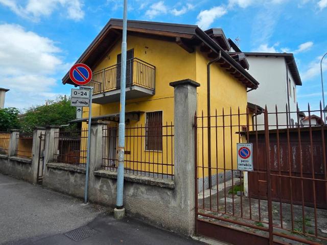 Villa in vendita a Rho MI