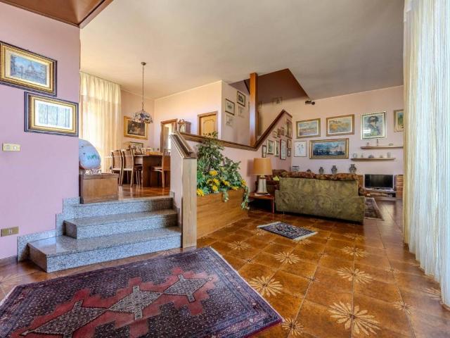 Villa in vendita a Rho MI
