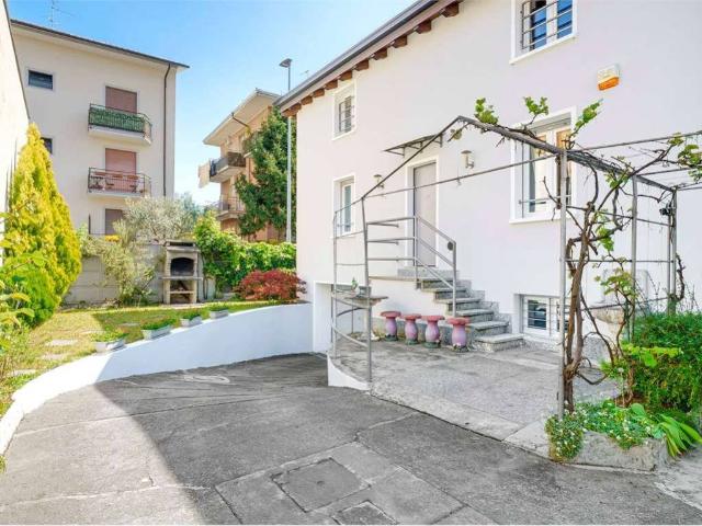 Villa in vendita a Rho MI
