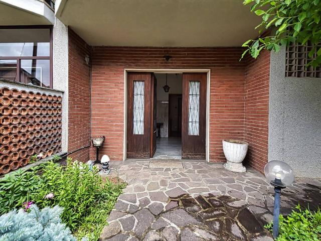 Villa in vendita a Rho MI