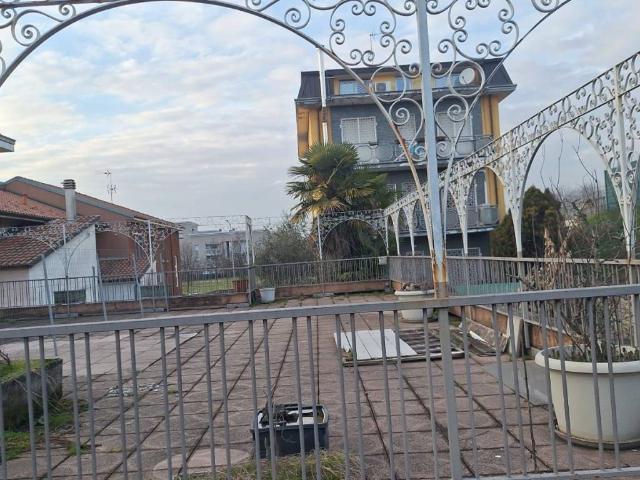 Villa in vendita a Rho MI