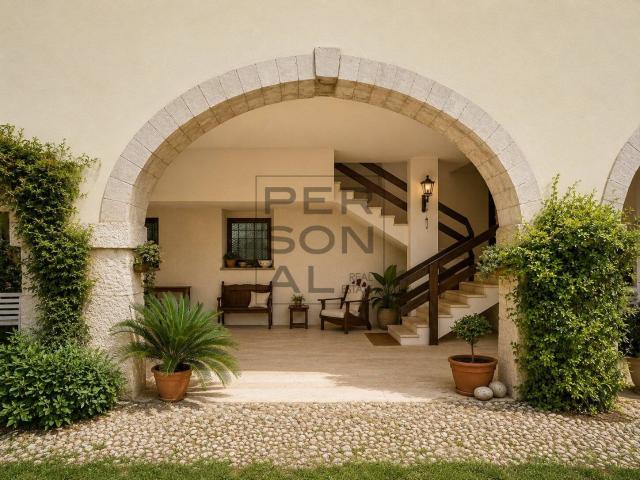 Villa in vendita a Riva del Garda