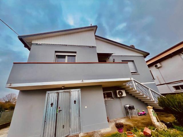 Villa in vendita a Riva del Po FE
