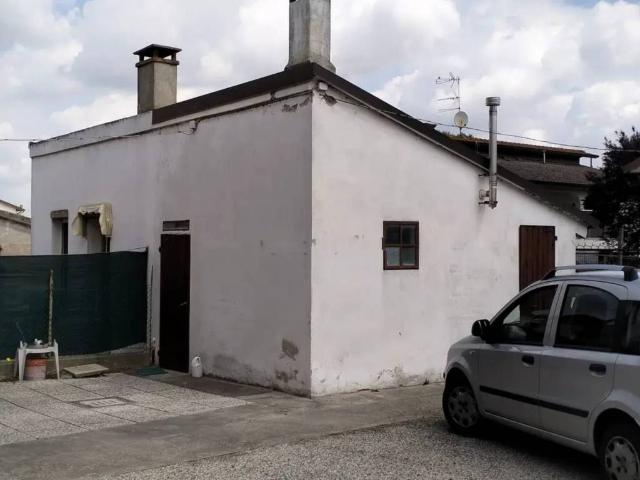 Villa in vendita a Riva del Po FE