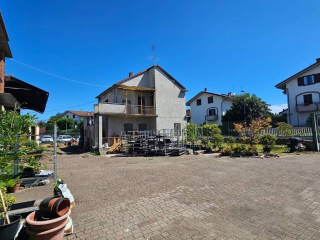 Casa indipendente in vendita a Rivarolo Canavese TO