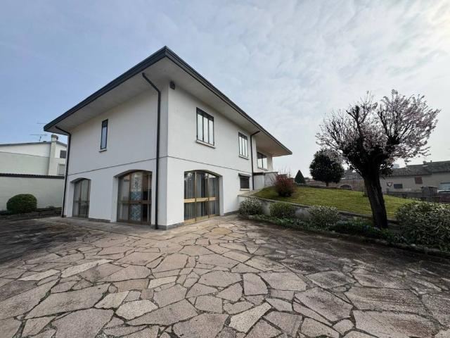 Villa in vendita a Rivarolo Mantovano MN