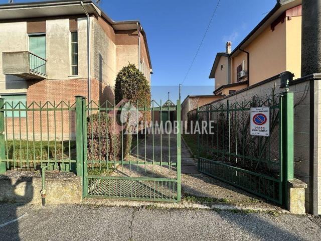 Villa in vendita a Rivarolo Mantovano MN