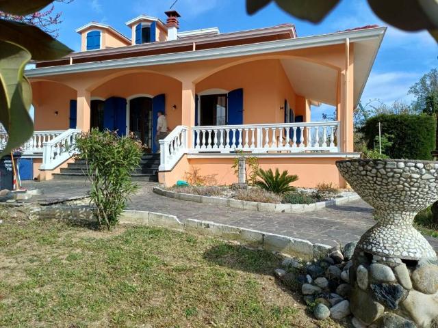 Villa in vendita a Rivergaro PC