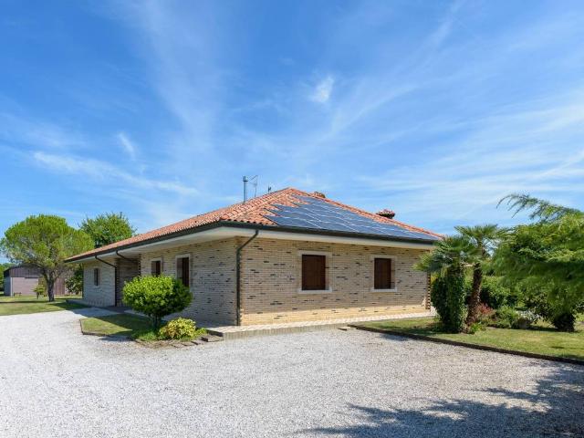 Villa in vendita a Rivignano Teor UD
