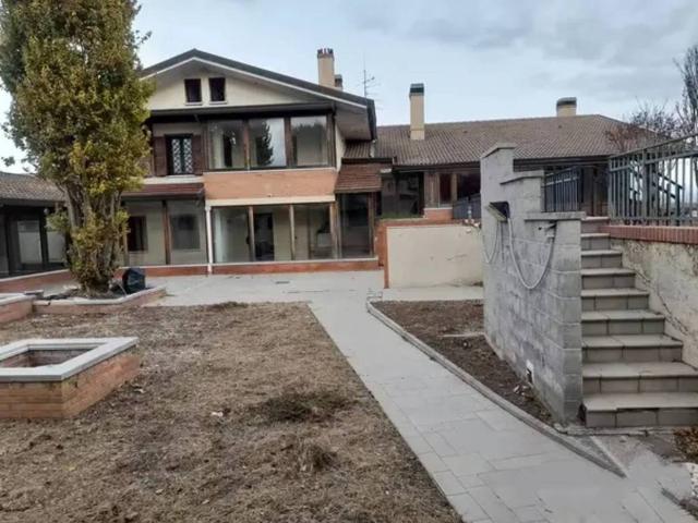 Villa in vendita a Rivignano Teor UD