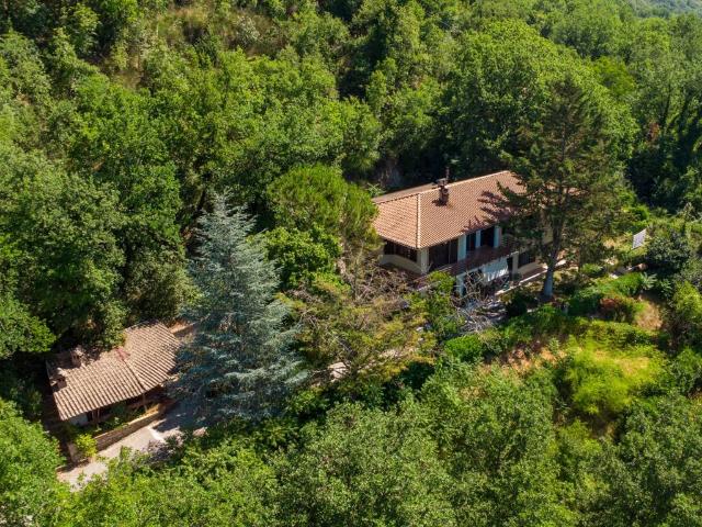 Villa in vendita a Rivodutri RI