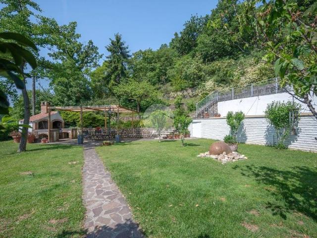 Villa in vendita a Rivoli Veronese VR