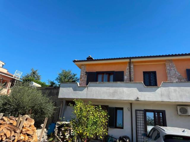 Villa in vendita a Riano RM