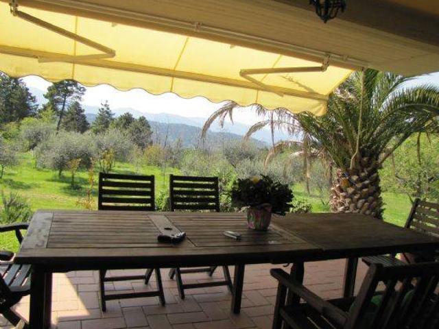 Villa in vendita a Riccò del Golfo di Spezia SP