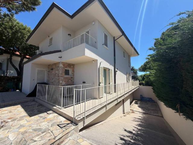 Villa in vendita a Riccione RN
