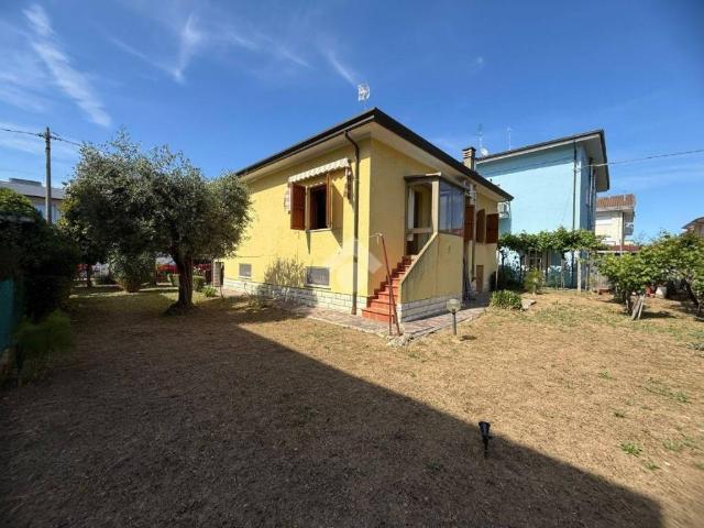 Villa in vendita a Riccione RN