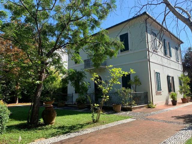 Villa in vendita a Riccione RN