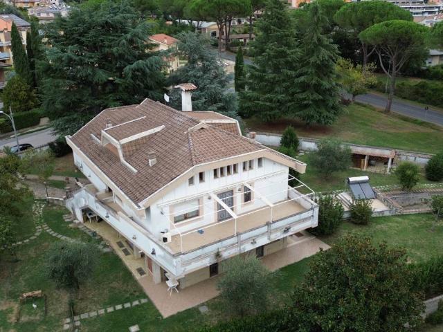 Villa in vendita a Rieti RI