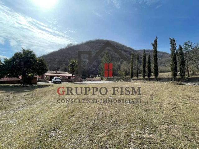 Villa in vendita a Rieti RI