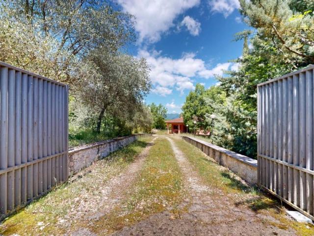 Villa in vendita a Rieti RI
