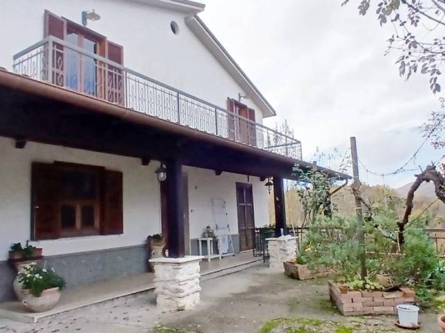 Villa in vendita a Rieti RI