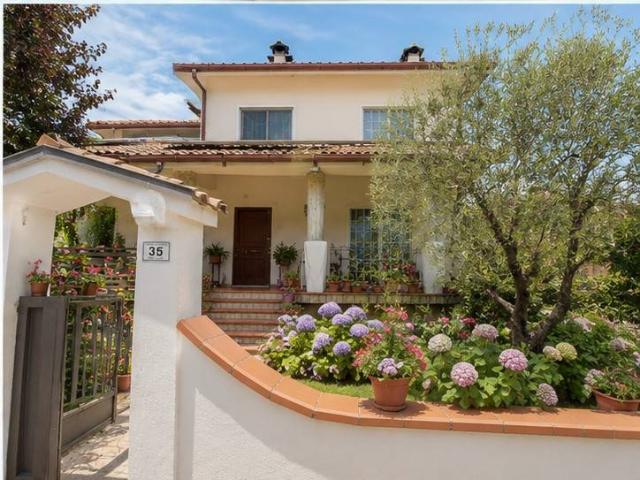 Villa in vendita a Rieti RI