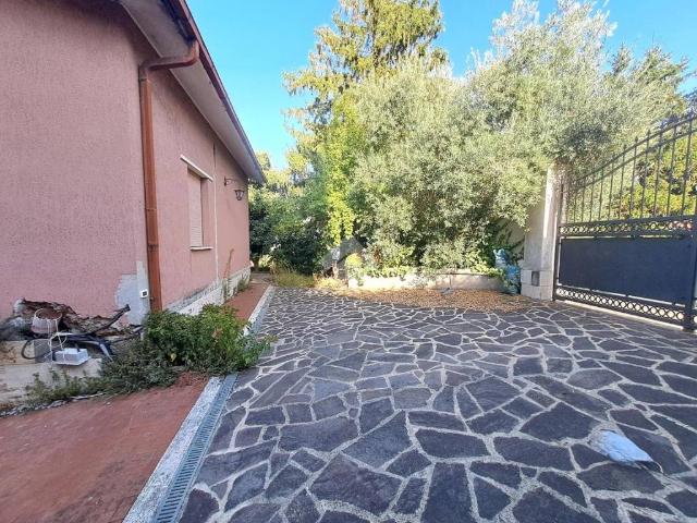 Villa in vendita a Rignano Flaminio RM