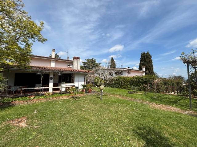 Villa in vendita a Rignano Flaminio RM