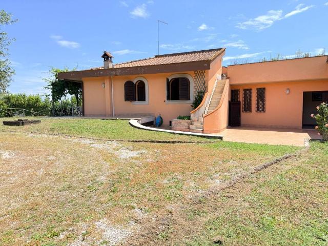 Villa in vendita a Rignano Flaminio RM