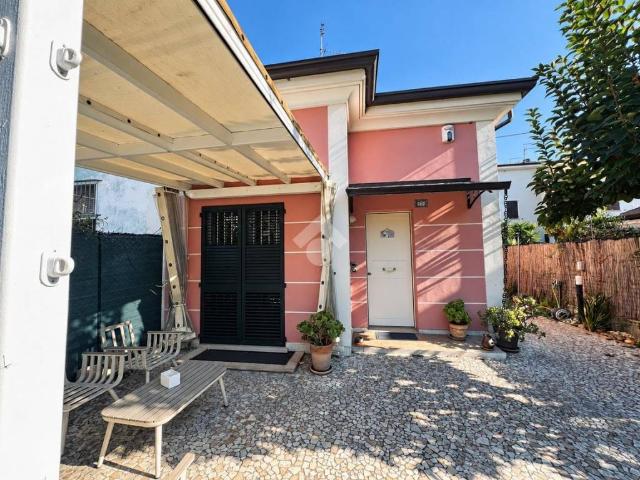 Villa in vendita a Rimini RN