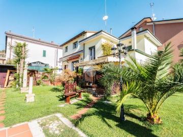 Villa in vendita a Rimini RN