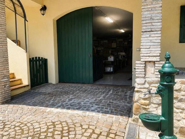Villa in vendita a Rimini RN
