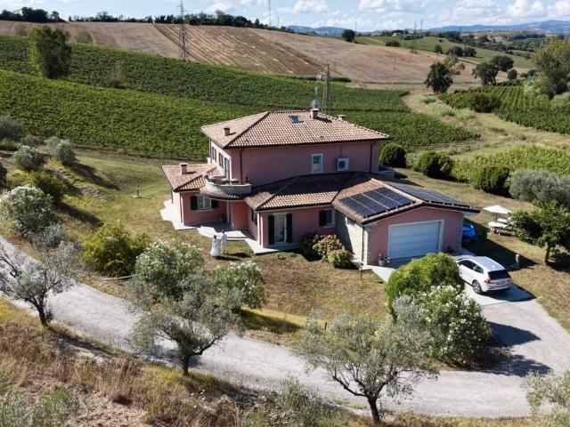 Villa in vendita a Rimini RN