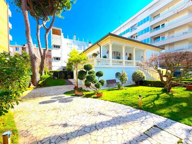 Villa in vendita a Rimini RN