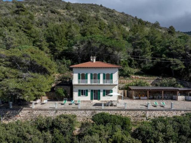 Villa in vendita a Rio LI