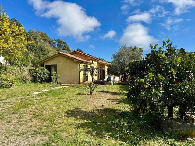 Villa in vendita a Rio LI