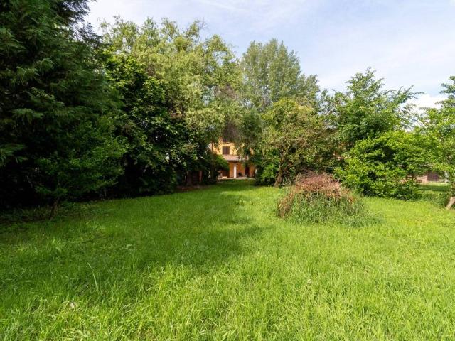 Villa in vendita a Rio Saliceto RE