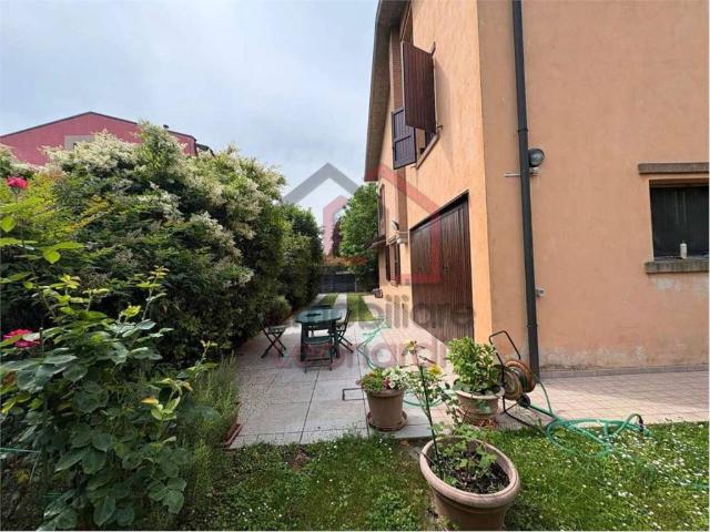 Villa in vendita a Rubiera RE