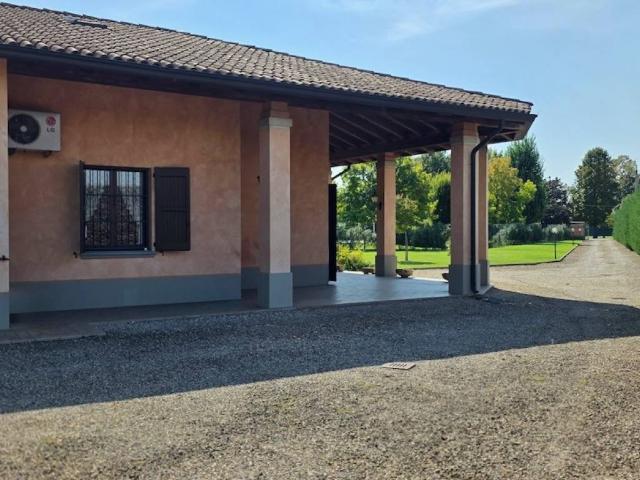 Villa in vendita a Rubiera RE