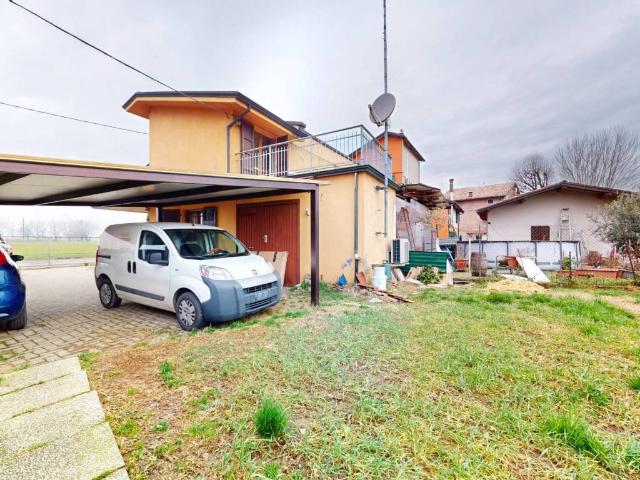 Villa in vendita a Rubiera RE