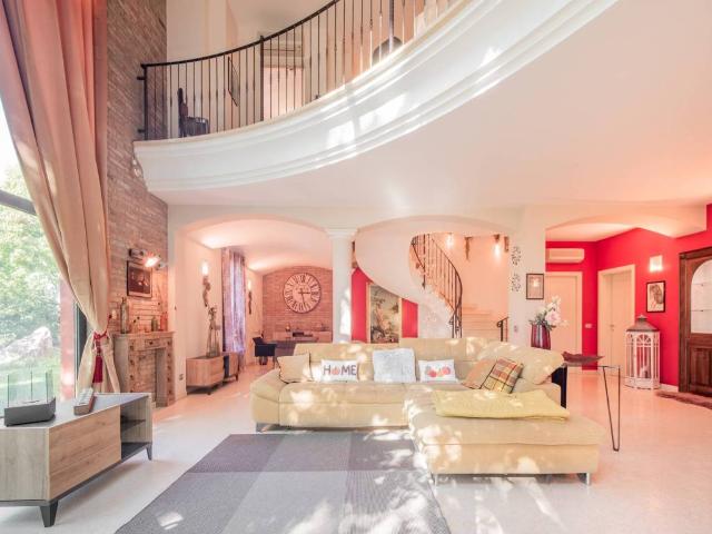 Villa in vendita a Rubiera RE