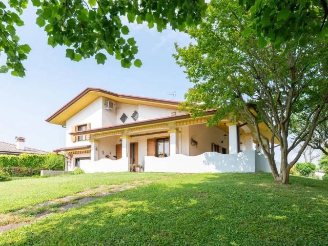 Villa in vendita a Ruda UD