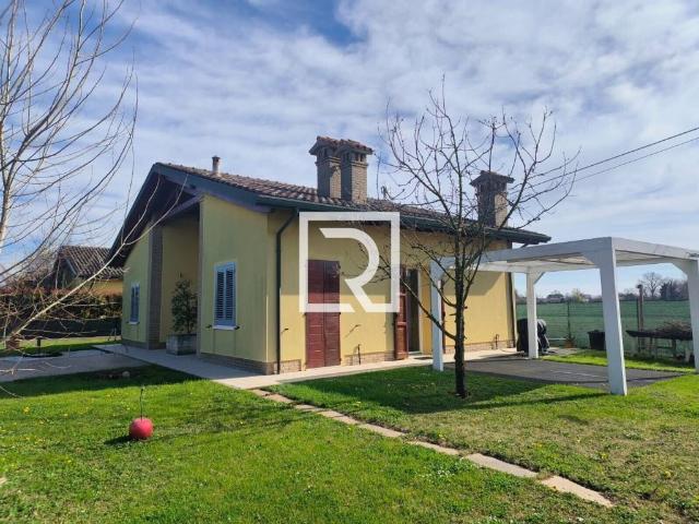 Villa in vendita a Russi RA
