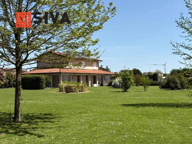 Villa in vendita a Russi RA