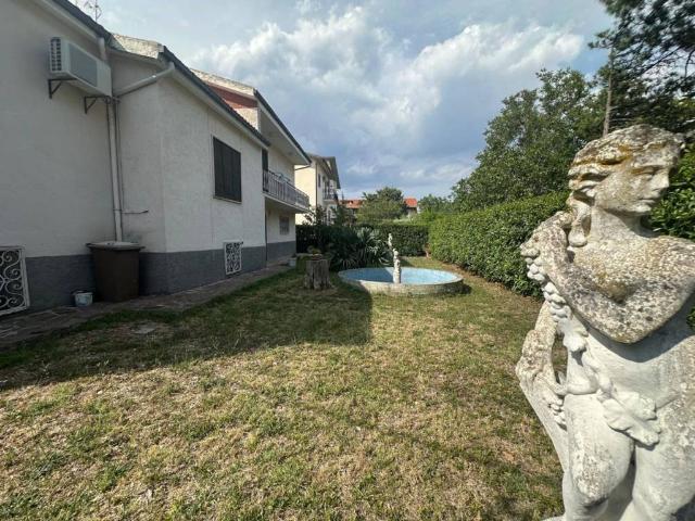 Villa in vendita a Tocco da Casauria PE